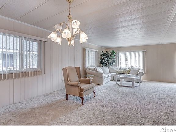 2nd image of 2427 Nightingale Ln