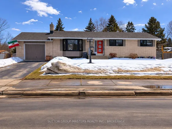 150 Manitou Cres W, Loyalist, ON K7N 1C4