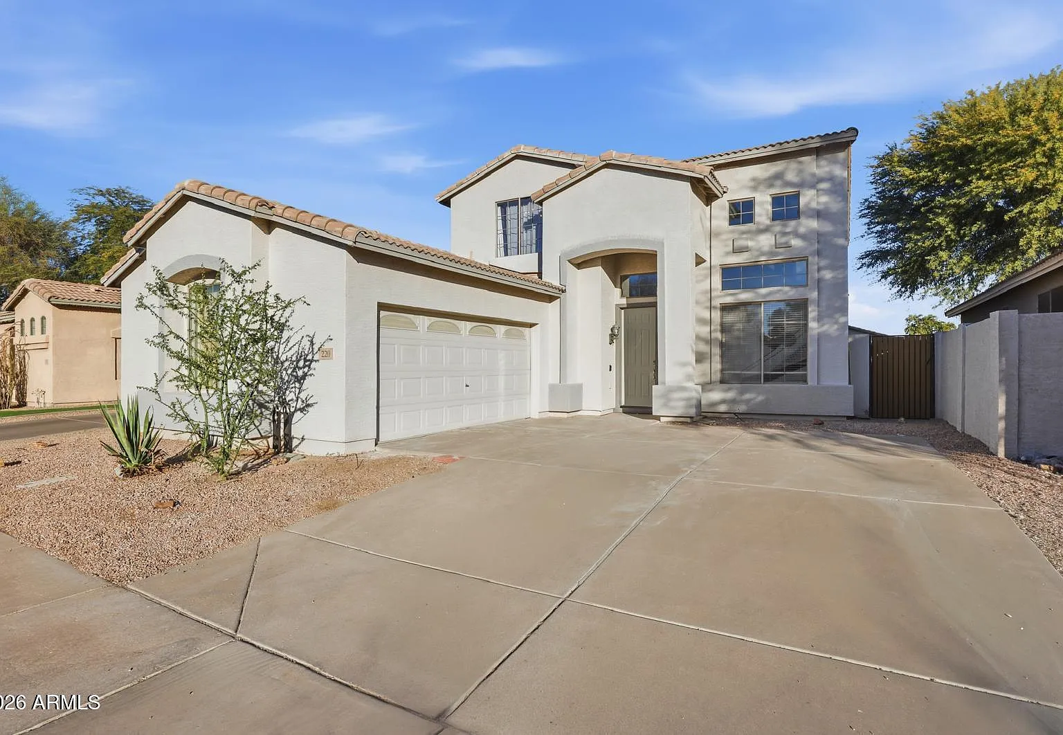 3 bed, 2.5 bath, 1839 sqft, $3,295 — Photo 2