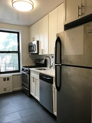 Rented by Prime Realty | media 7