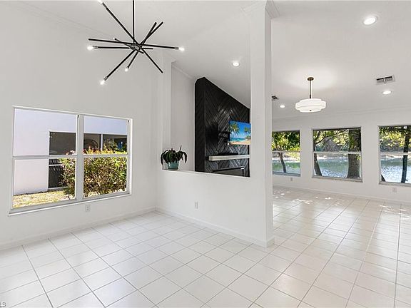 3rd image of 7867 Gardner DR