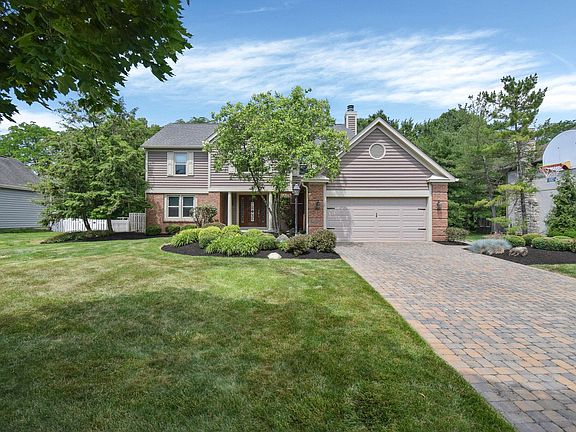 5th image of 263 Barrington Dr