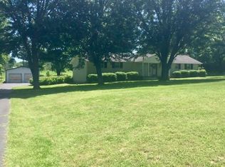 1807 Nelson Rd, Greenbrier, TN 37073