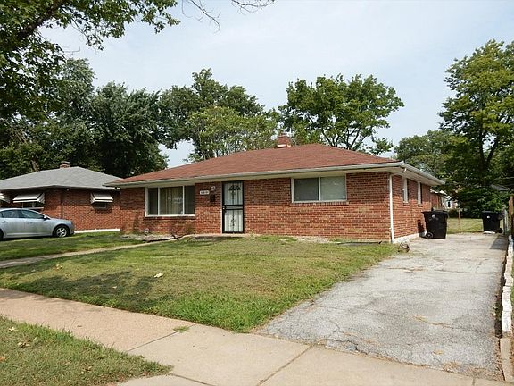 3rd image of 6819 Chamberlain Ct