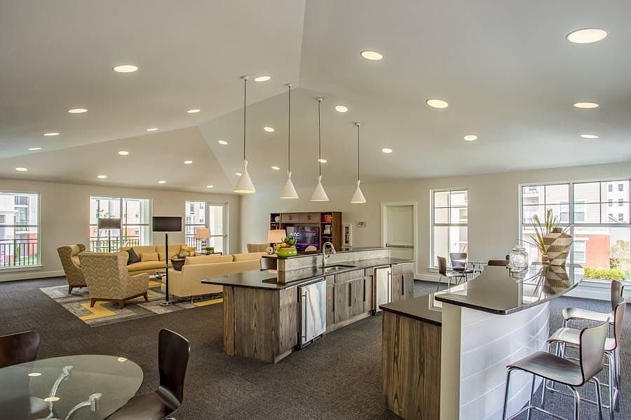 Resident Clubroom/Bar