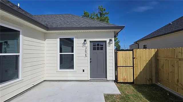 3625 Park Blvd — Photo 2