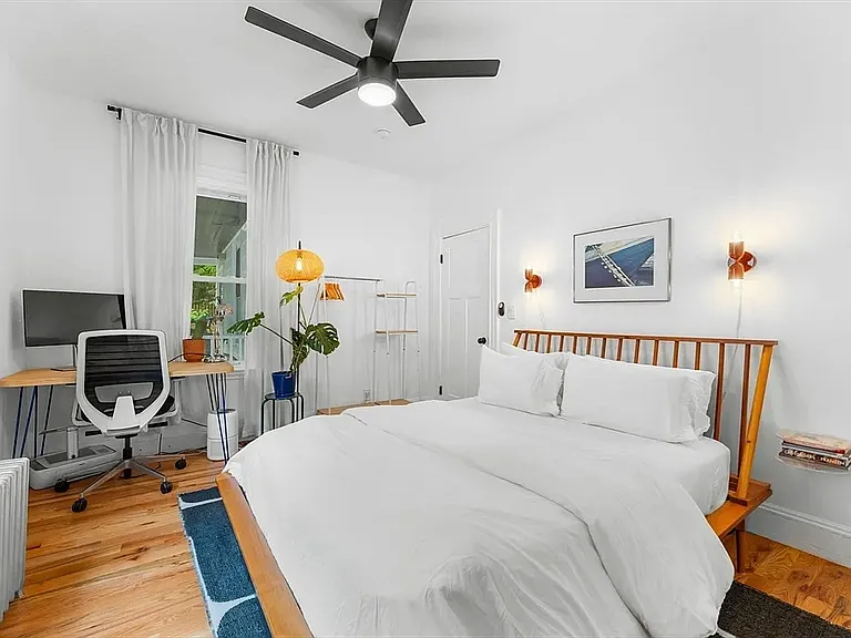 70 Saint Rose St #1A — Photo 10