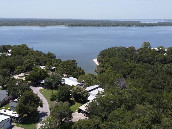 2nd image of 224 Mohon Dr