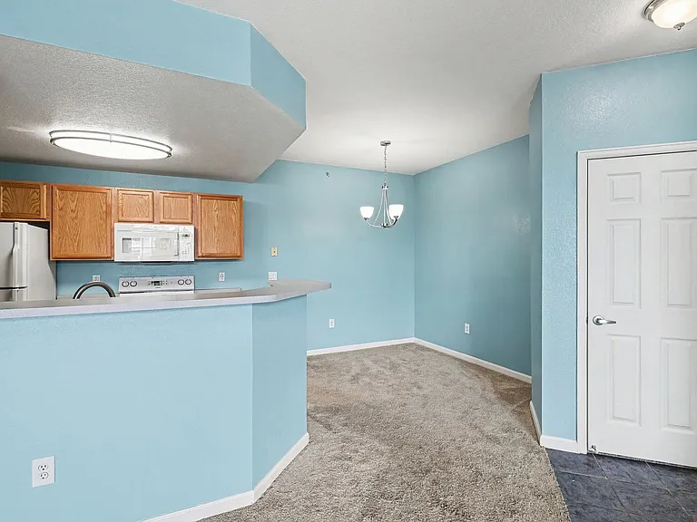 7440 S Blackhawk St #3204 — Photo 3