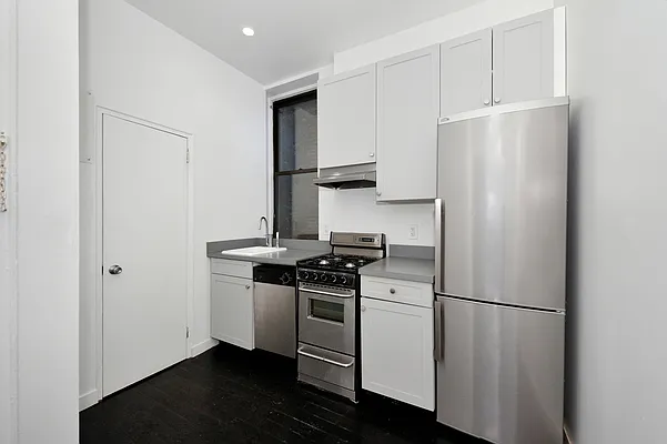 Rented by Aether Property Group | media 9