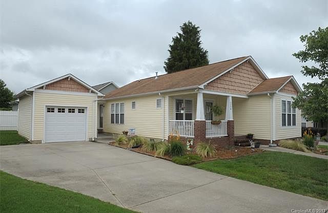 1st image of 1728 Dewberry Pl