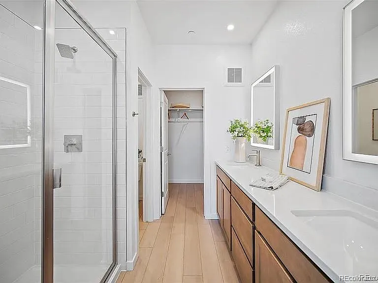 11960 Soprano Cir #204 — Photo 25