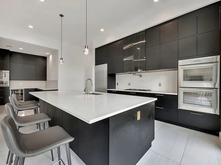 11248 Jamestown Rd — Photo 18