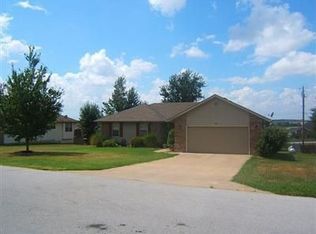 443 Hilltop Ave, Sparta, MO 65753