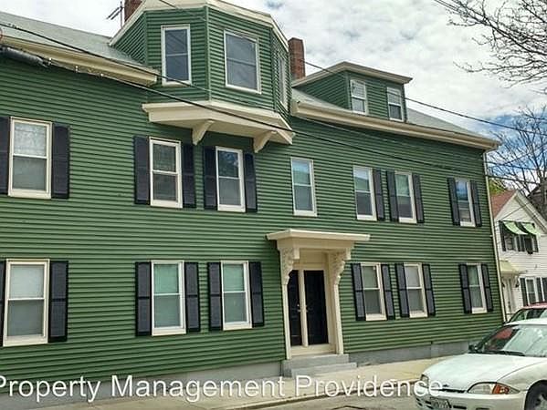 1st image of 140 Courtland St