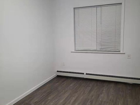 4th image of 7803 164th St Floor 1