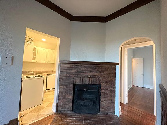 4th image of 649 W Ferry St APT 2