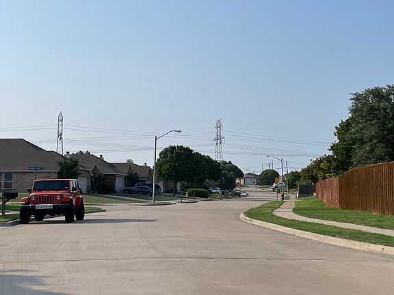 4th image of 10312 Hogan Dr
