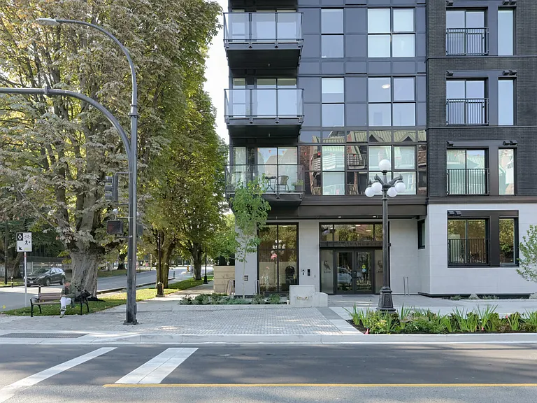 1124 Vancouver St — Photo 4