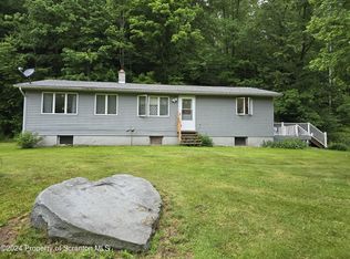 167 McLaud Dr, Nicholson, PA 18446