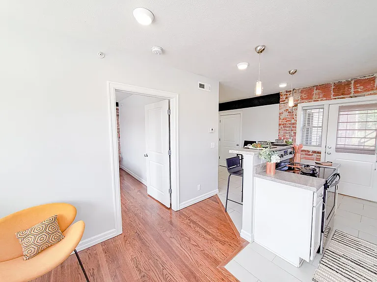 528 S 29th St — Photo 12