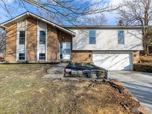 9060 Sequoia Ct, West Chester, OH 45069