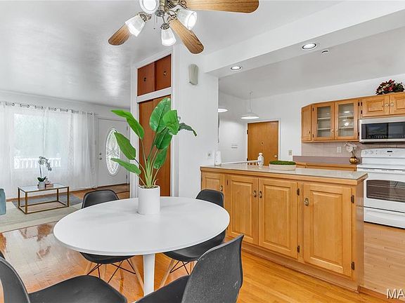 3rd image of 4359 Mohegan Dr