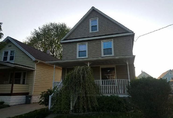 1st image of 106 Dirkson Ave