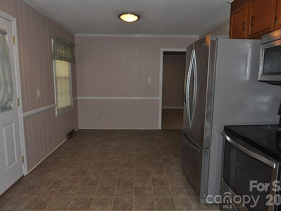 5th image of 3693 Bethlehem Rd