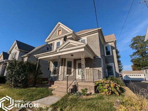 310 S 5th St, Monmouth, IL 61462