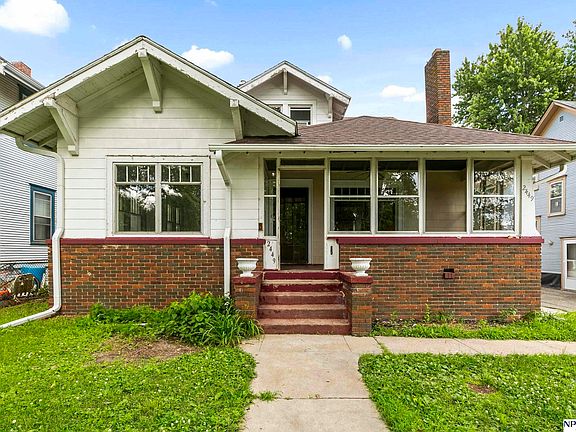 3rd image of 2449 Fontenelle Blvd
