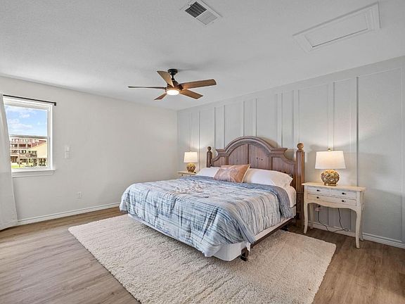 4th image of 920 Copacabana Dr