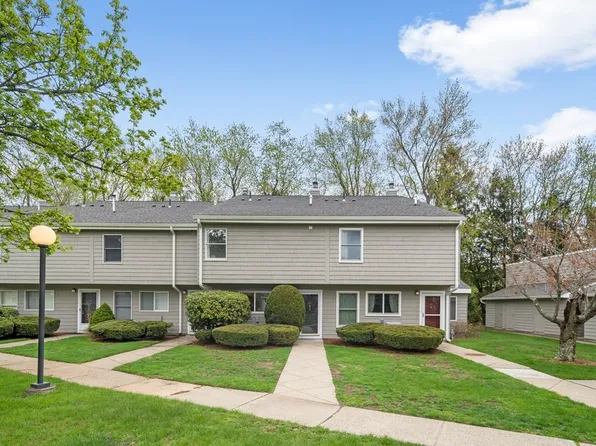 171 Swanton St Unit 49, Winchester, MA 01890