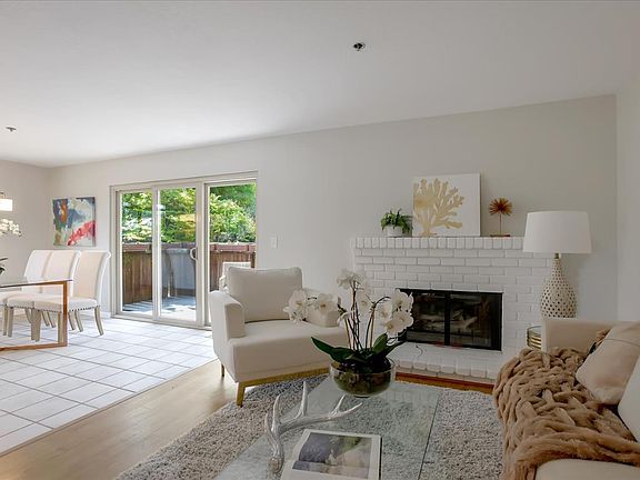 4th image of 78 Loyola Ave #102
