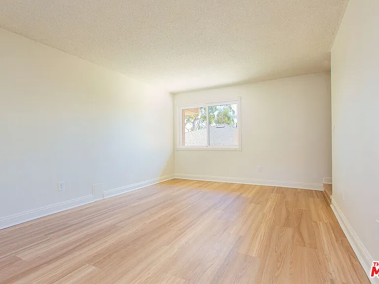 2320 Clark Ln #2 — Photo 3