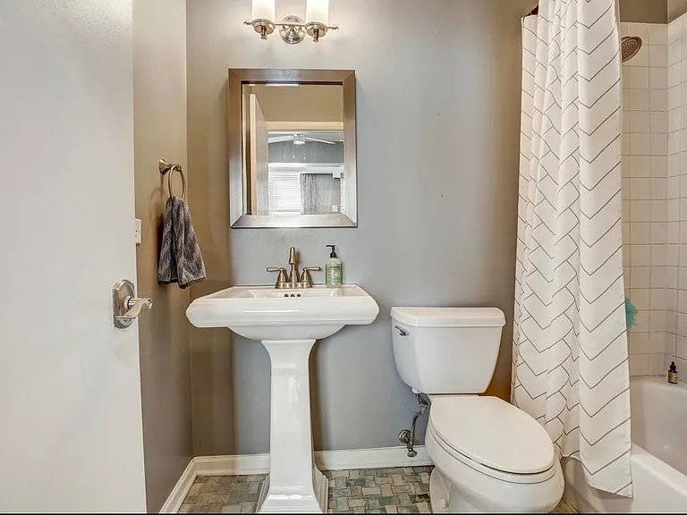 2231 N Lister Ave #D — Photo 17