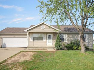 604 Green Meadows Dr, Middleville, MI 49333