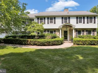 1713 Meadowlark Rd, Wyomissing, PA 19610