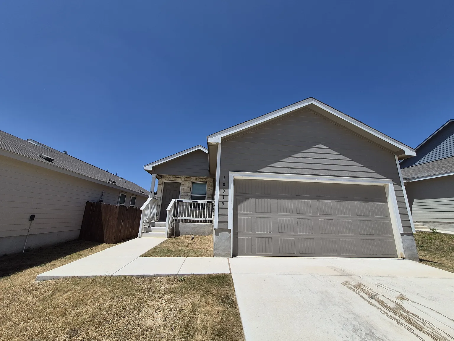 4 bed, 1625 sqft, $1,590 — Photo 2