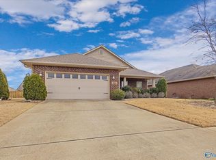 404 Mossyleaf Dr, Huntsville, AL 35824