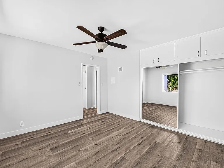 3525 E 2nd St. — Photo 25
