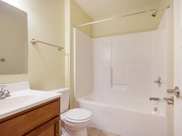 220 Eastern Ave SE #1 — Photo 12