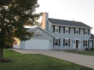 28944 Sunflower Ln, Waterford, WI 53185