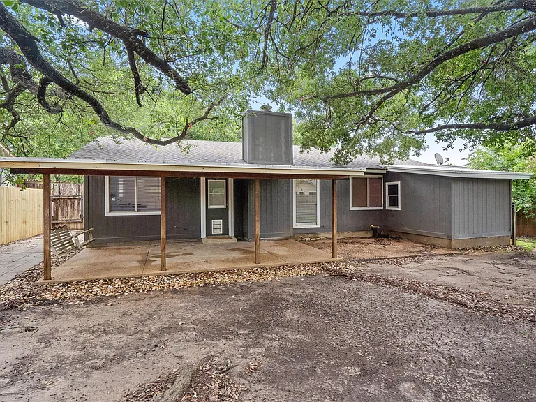 701 Riverwood Dr — Photo 34