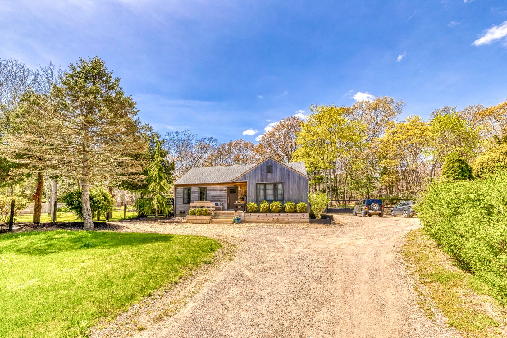  Approach from Three Mile Harbor Rd