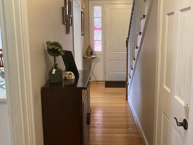 16 Pine St — Photo 6