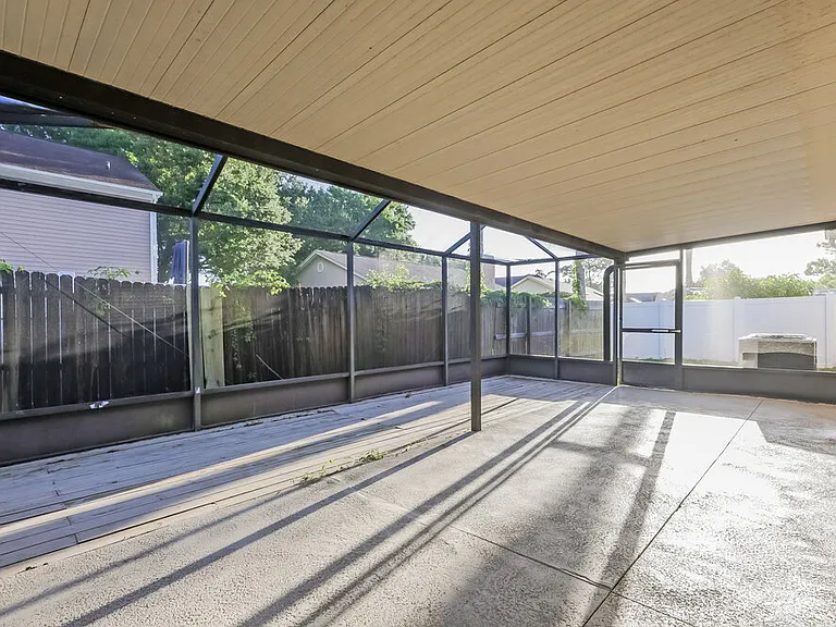 9726 Cypress Pond Ave — Photo 15