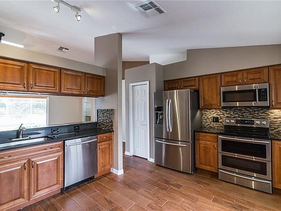 3rd image of 4859 Calasans Ave
