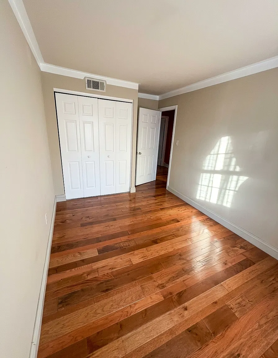 3 bed, 1.5 bath, 1170 sqft, $2,450 — Photo 2