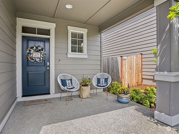 2nd image of 6908 Sweetgum Avenue NE